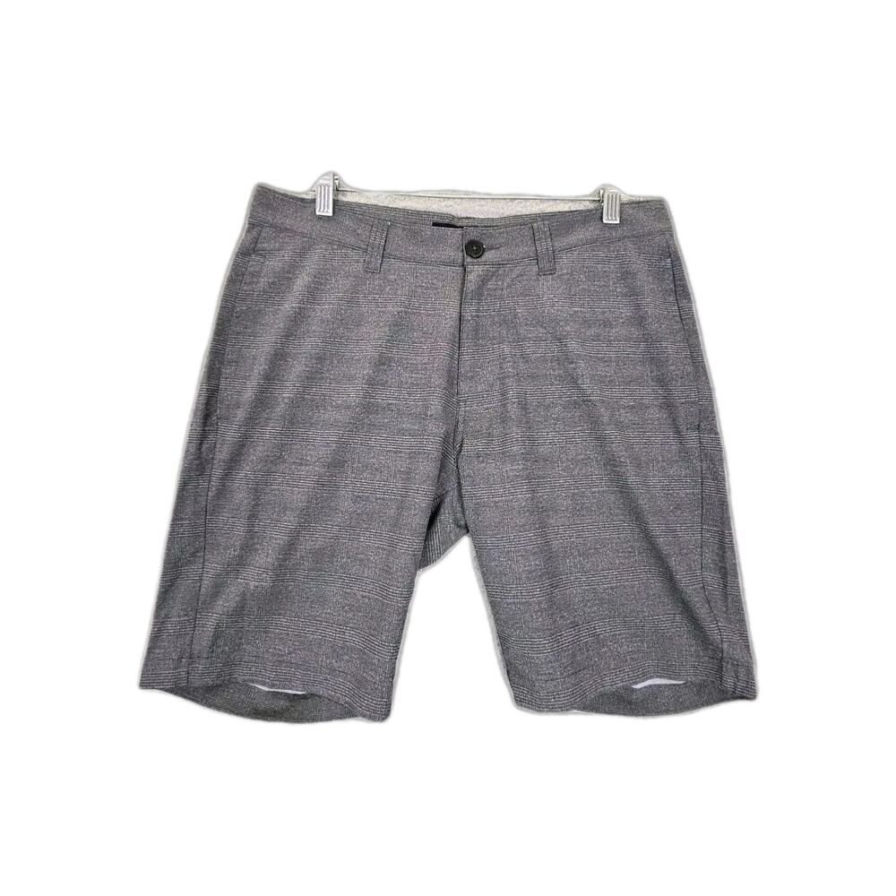 Travis Mathew Golf Shorts Men's Size 32 Grommet Gray 1MW830 Performance Summer